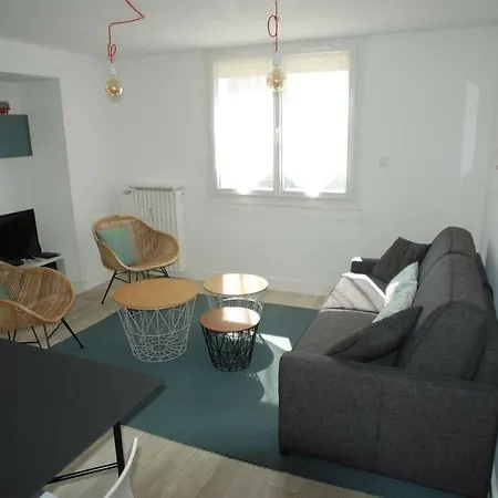 Appartement T2 50 M² Au Bord De *
